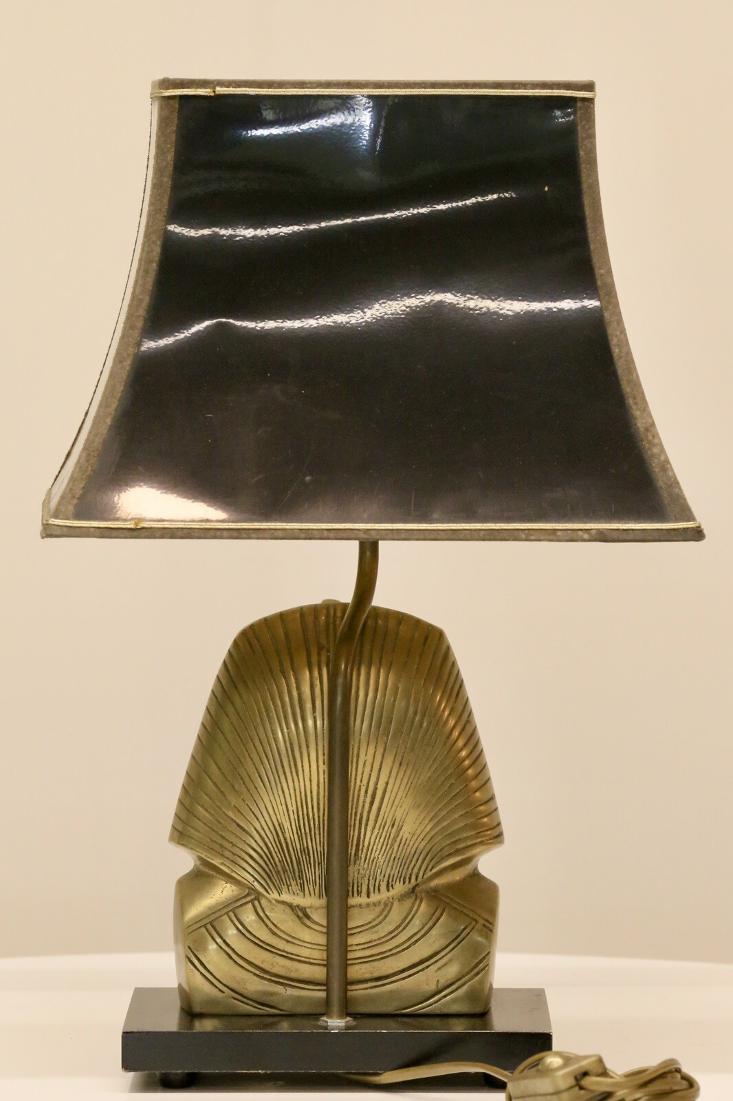 Back view of the brass pharaoh table lamp
