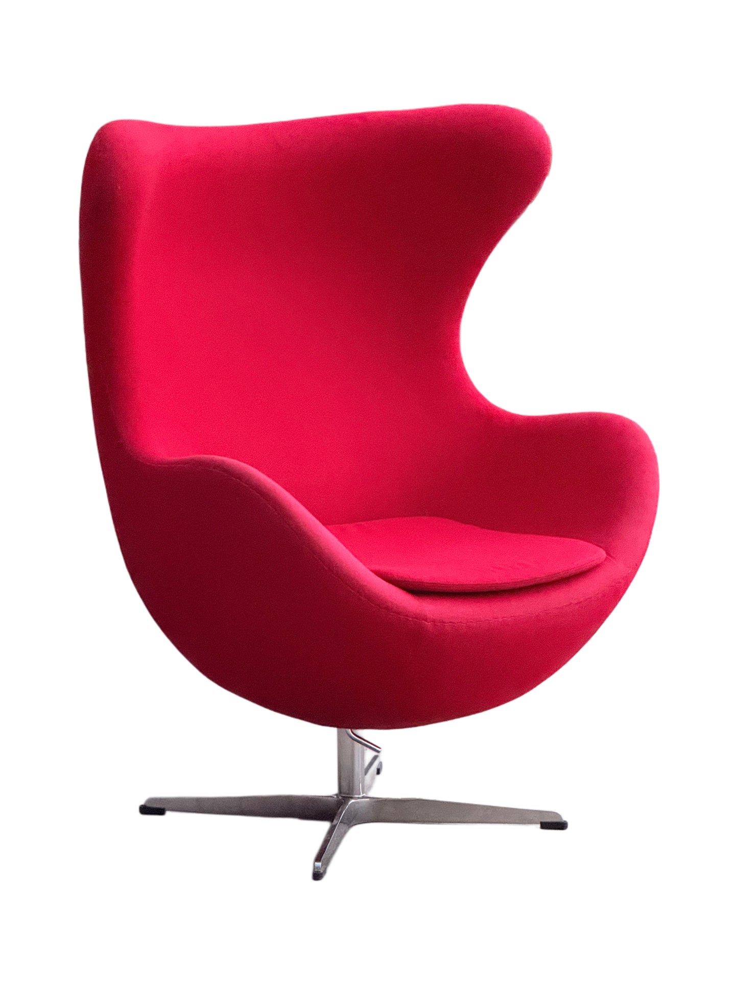 After Arne Jacobsen Egg Chair Model 3316 - Fritz Hansen Style Red Swivel Lounge Chair.