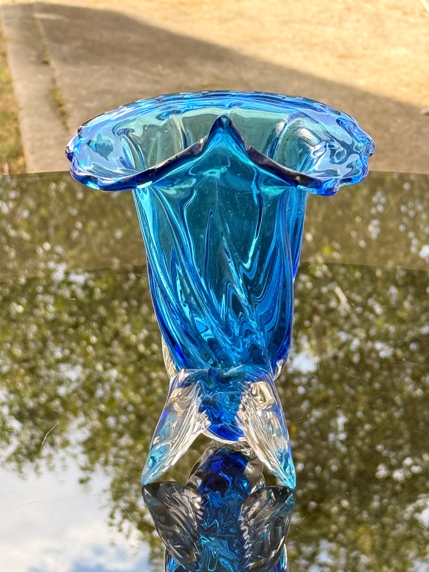 Exceptional Murano Glass Cornucopia Vase – Hand-Blown Italian Art Glass in Blue & Clear | Venetian Luxury Decor