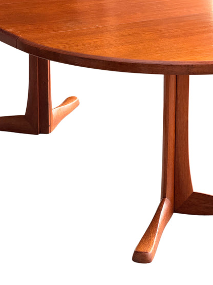 Vintage Mid-Century Modern Round Extendable Teak Dining Table by McIntosh, Seats 4-8, Scandinavian-Inspired Design