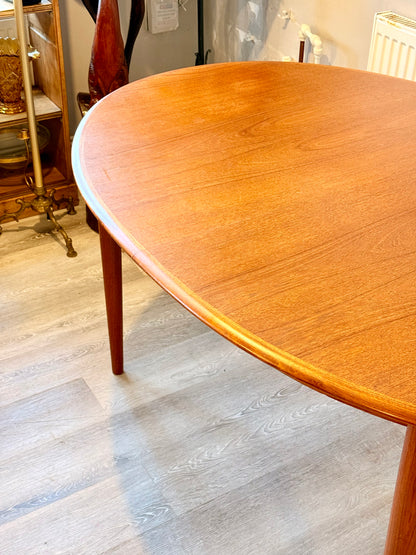 Mid Century Modern Danish Teak Extending Dining Table By Kai Kristiansen For Skovmand and Andersen