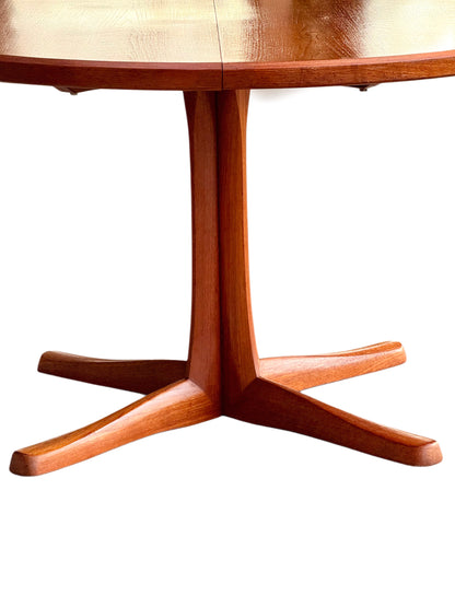 Vintage Mid-Century Modern Round Extendable Teak Dining Table by McIntosh, Seats 4-8, Scandinavian-Inspired Design