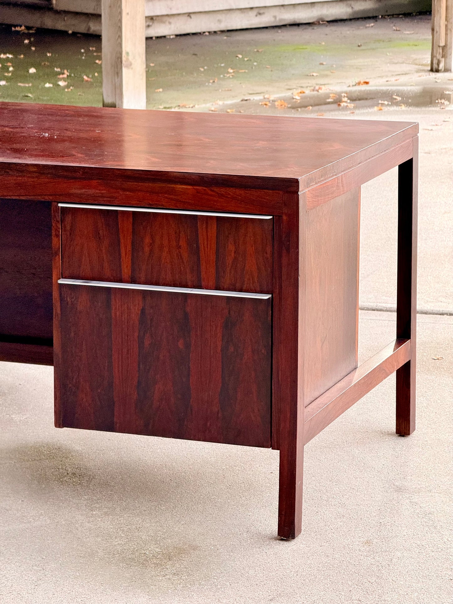 Large Mid Century Modern Danish Design Executive Desk Double Pedestal