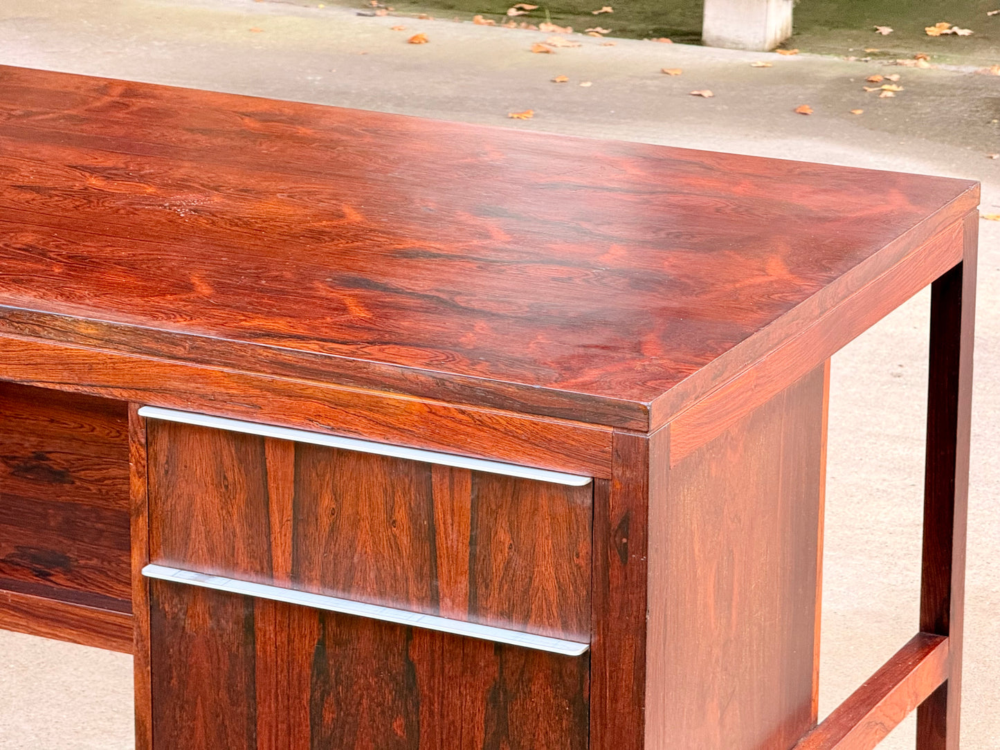 Large Mid Century Modern Danish Design Executive Desk Double Pedestal