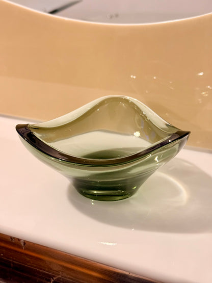 Per Lütken (1916–1998) Holmegaard Selandia Dish – Smoke Grey Mouth-Blown Glass