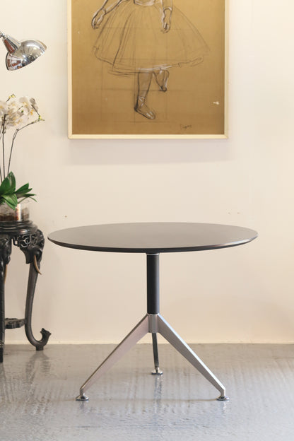 Nero Executive Circular Table - Anthracite