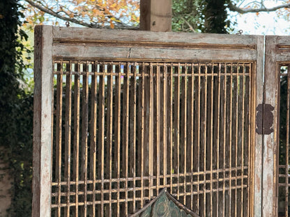 Antique lattice screen, upper grille and hinge detail