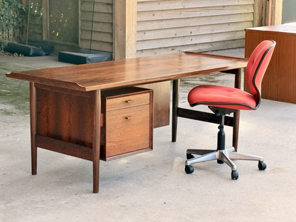 Arne Vodder Sibast rosewood desk with red office chair