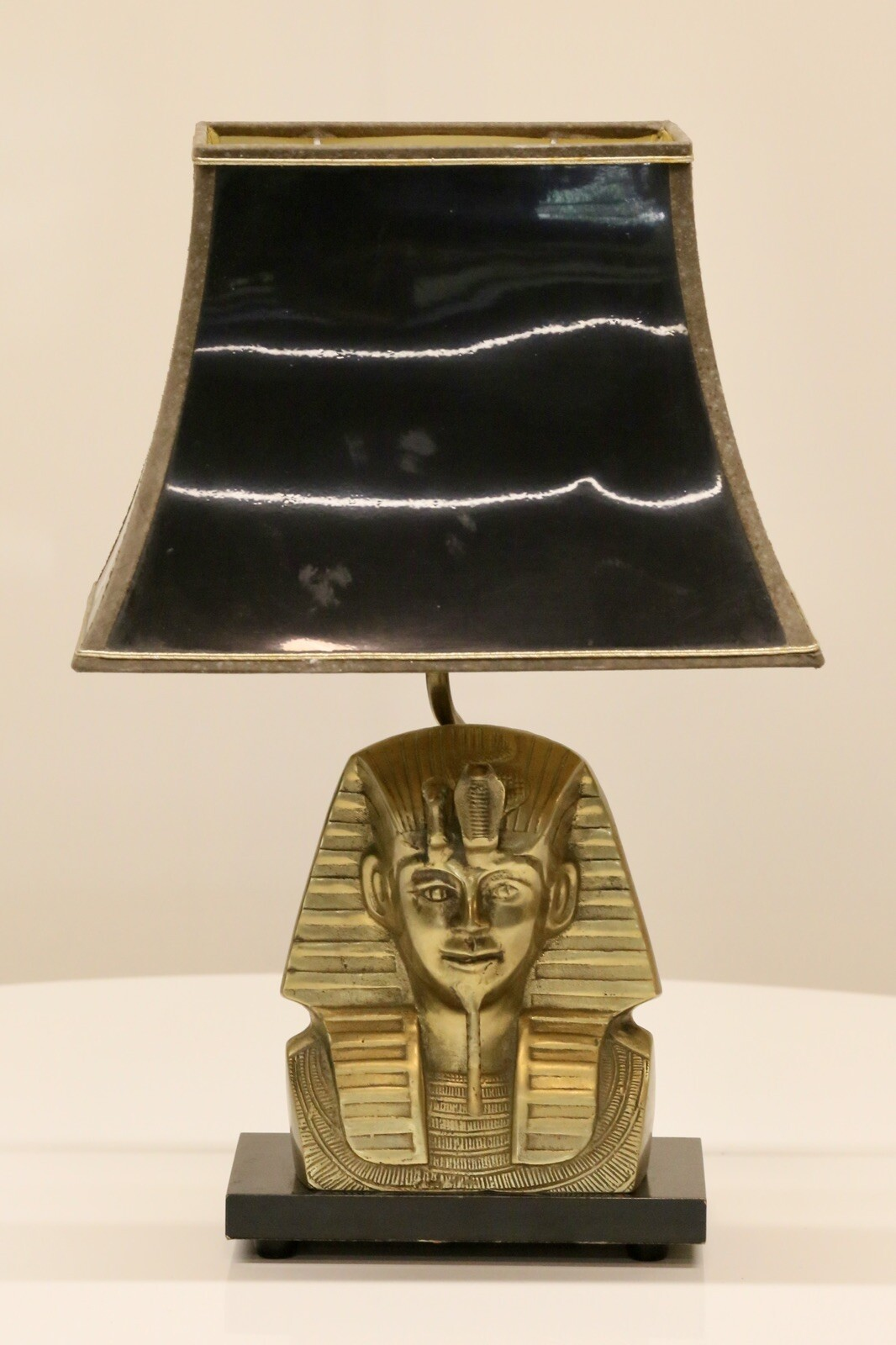 Belgian Hollywood Regency pharaoh table lamp, front view