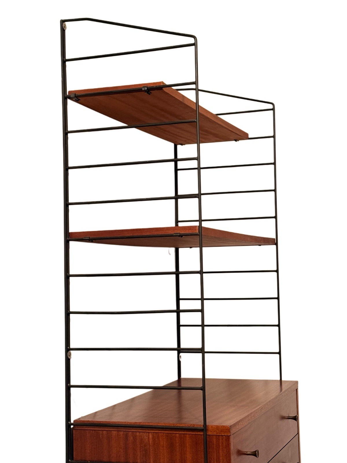 Brianco ladder shelving, close-up of teak shelves on black metal ladders
