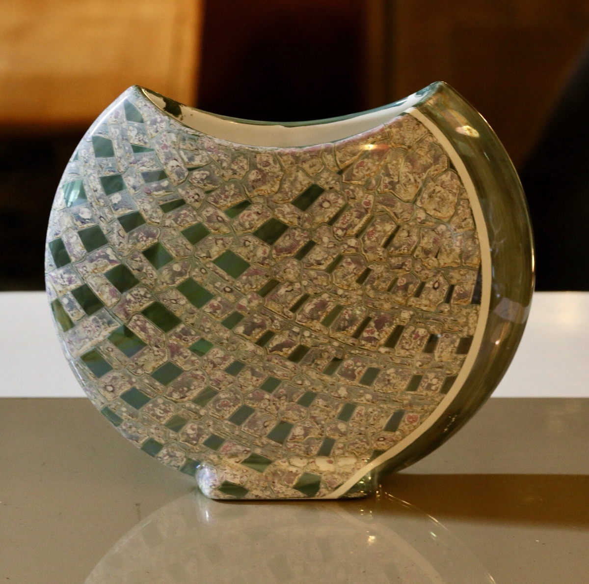 Reverse of the Costa Gandria moon vase with green lattice pattern