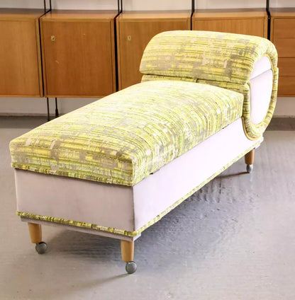 Relyon mid-century daybed ottoman, three-quarter view from the head end