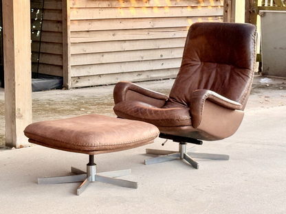 De Sede S231 brown leather lounge chair and ottoman, angled view