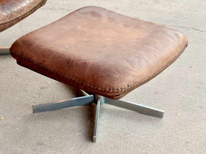 De Sede S231 leather ottoman on swivel star base