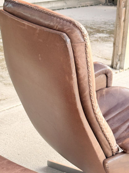 Back of the De Sede S231 lounge chair showing stitched seams