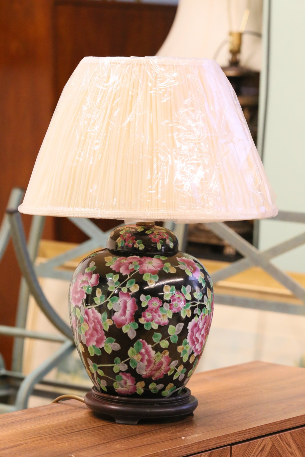Chinese porcelain floral table lamp with shade, room setting
