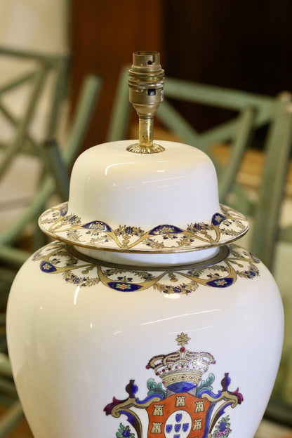 Close-up of the crowned coat of arms on the Chinese porcelain lamp