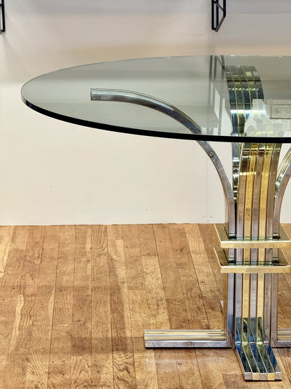 Renato Zevi table, angled view of glass top edge and pedestal