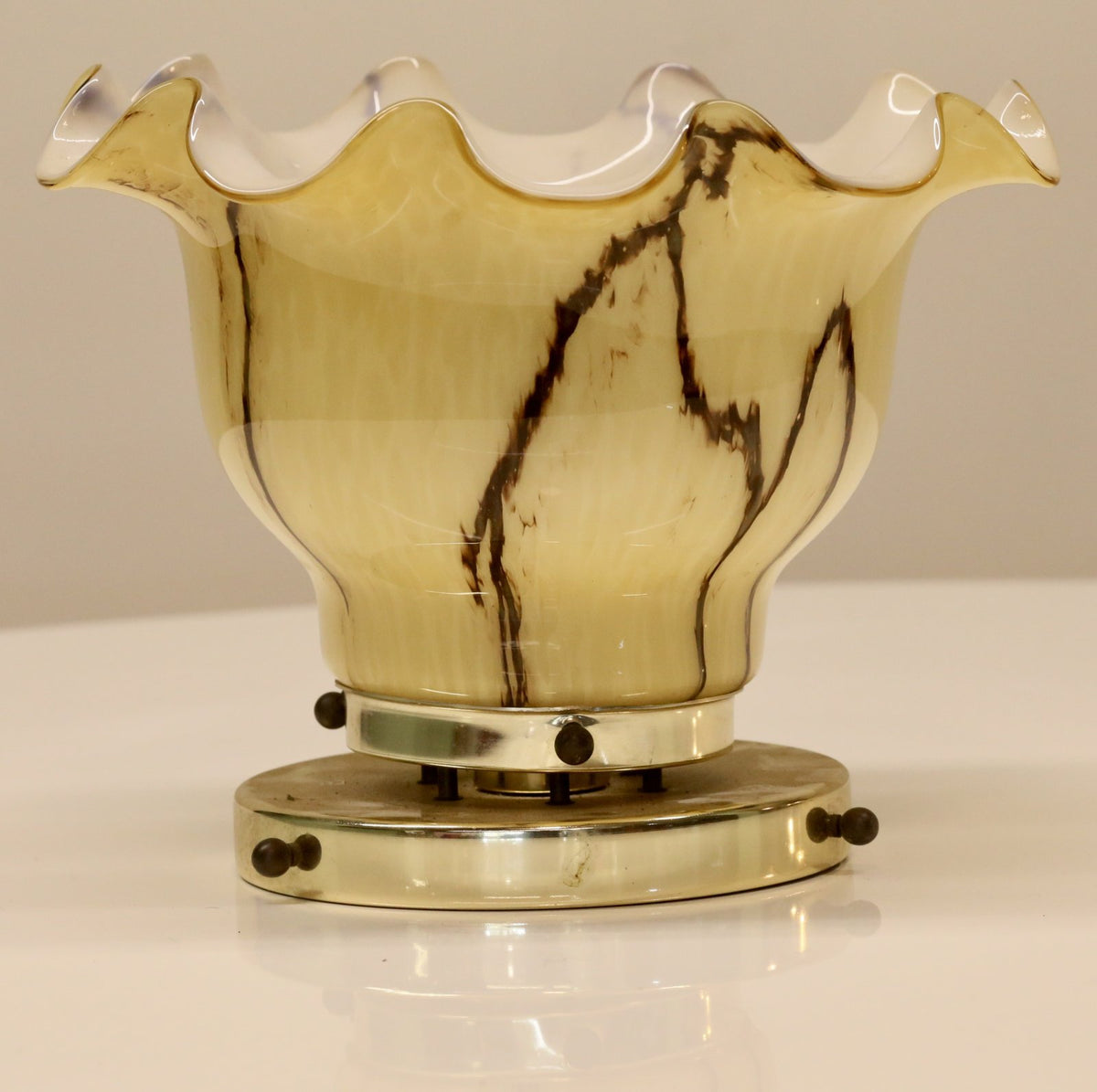 Peill & Putzler ruffled glass ceiling light, front view on brass mount