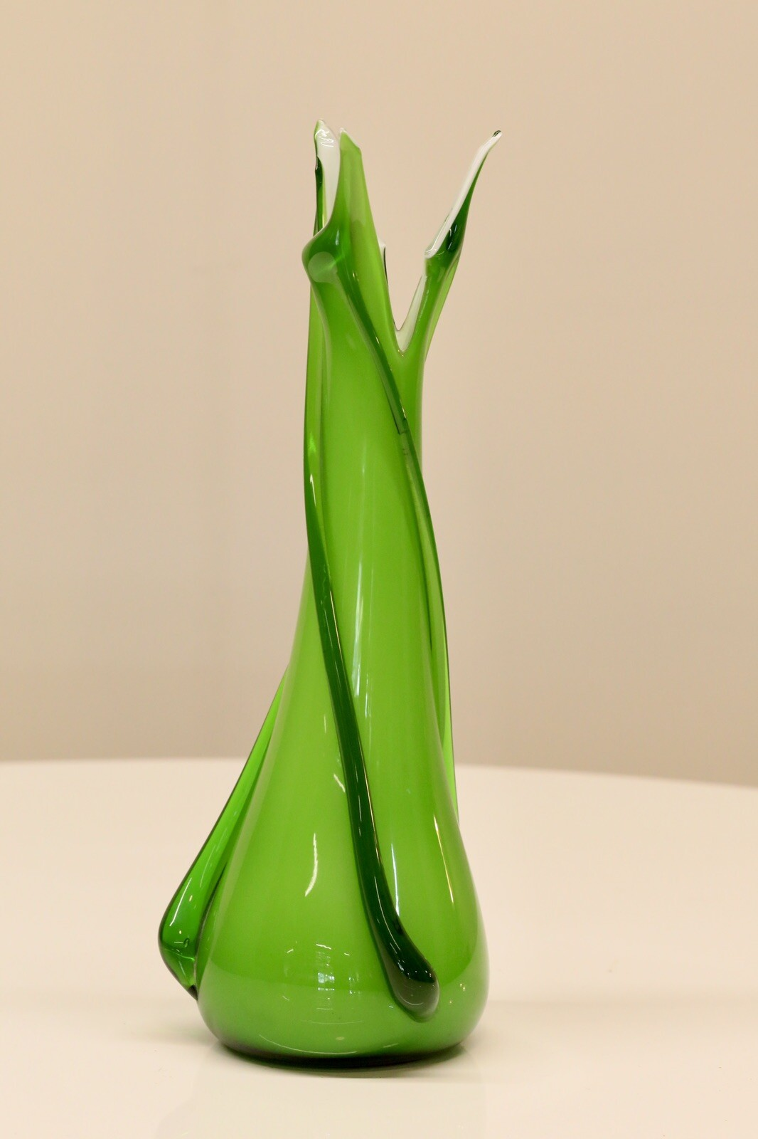 Italian Empoli green art glass vase, reverse