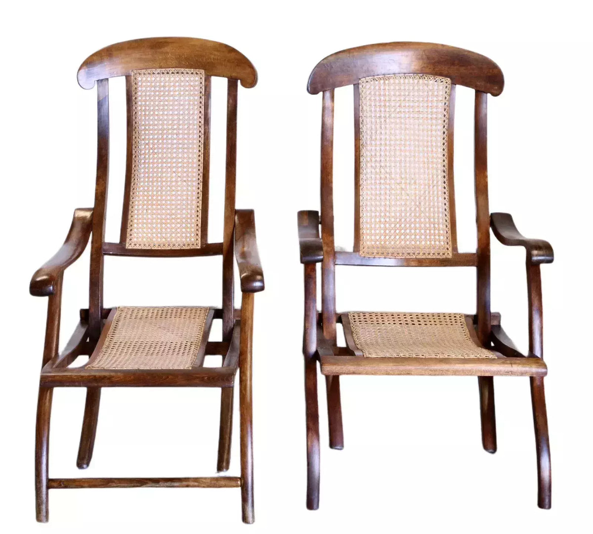 Pair of Victorian folding steamer chairs, front view