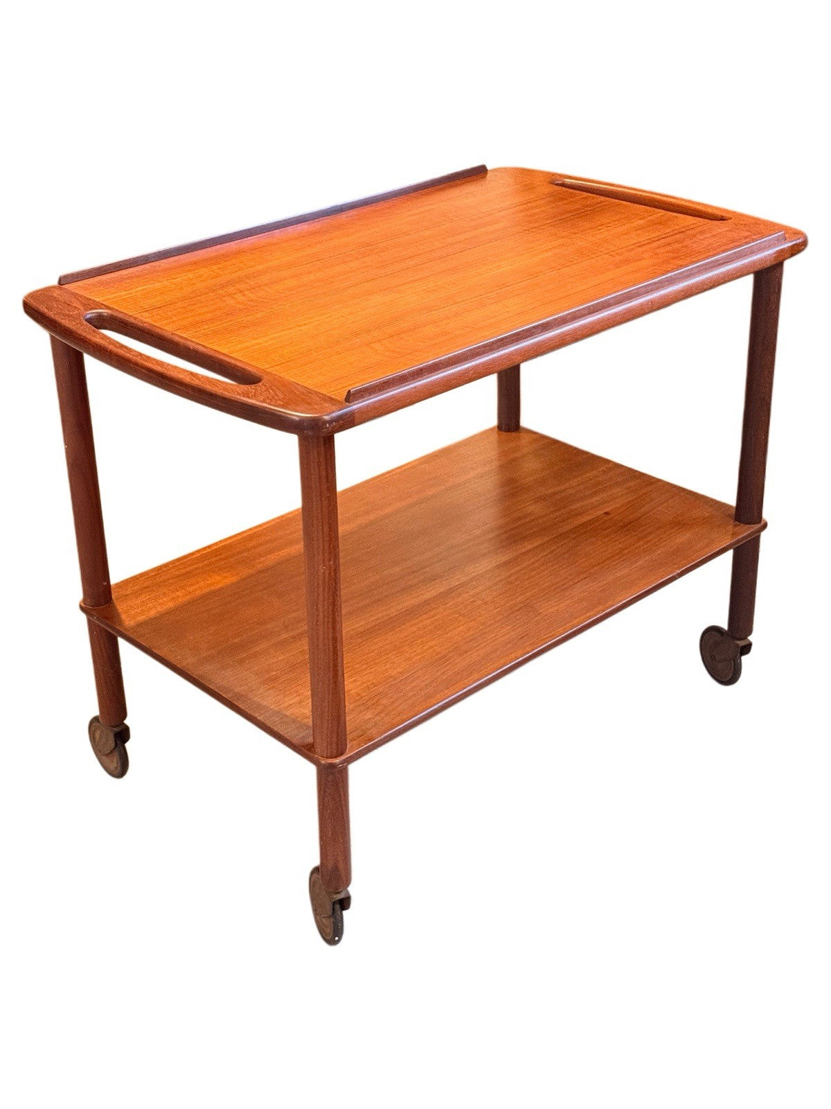 Bowa teak drinks trolley, side view with lower shelf
