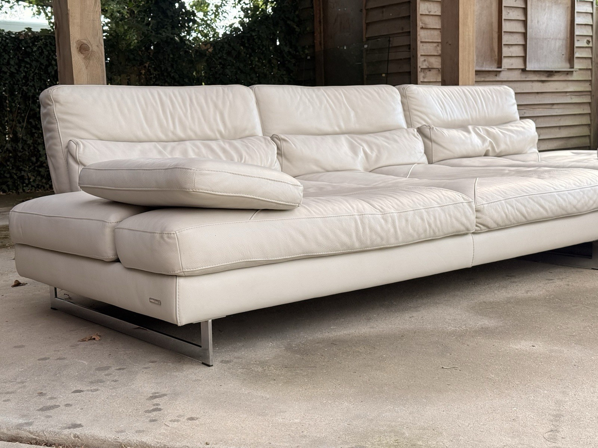 Roche Bobois Scénario ivory leather modular sofa, angled view of seat and adjustable backrests